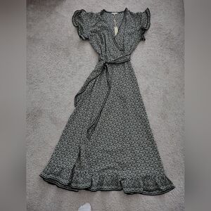 Max Studio Black and White Floral Midi Dress